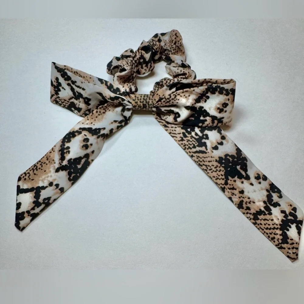 Lot of 7 Scarf Hair Scrunchies #1605 - Picture 11 of 12